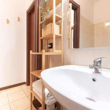 House Apartment *