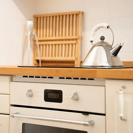 House Apartment *